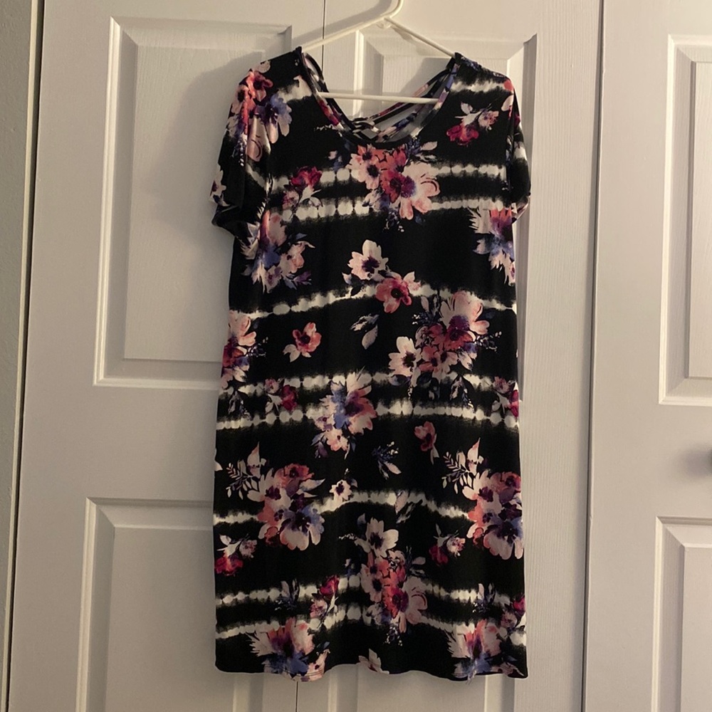 Floral tshirt dress